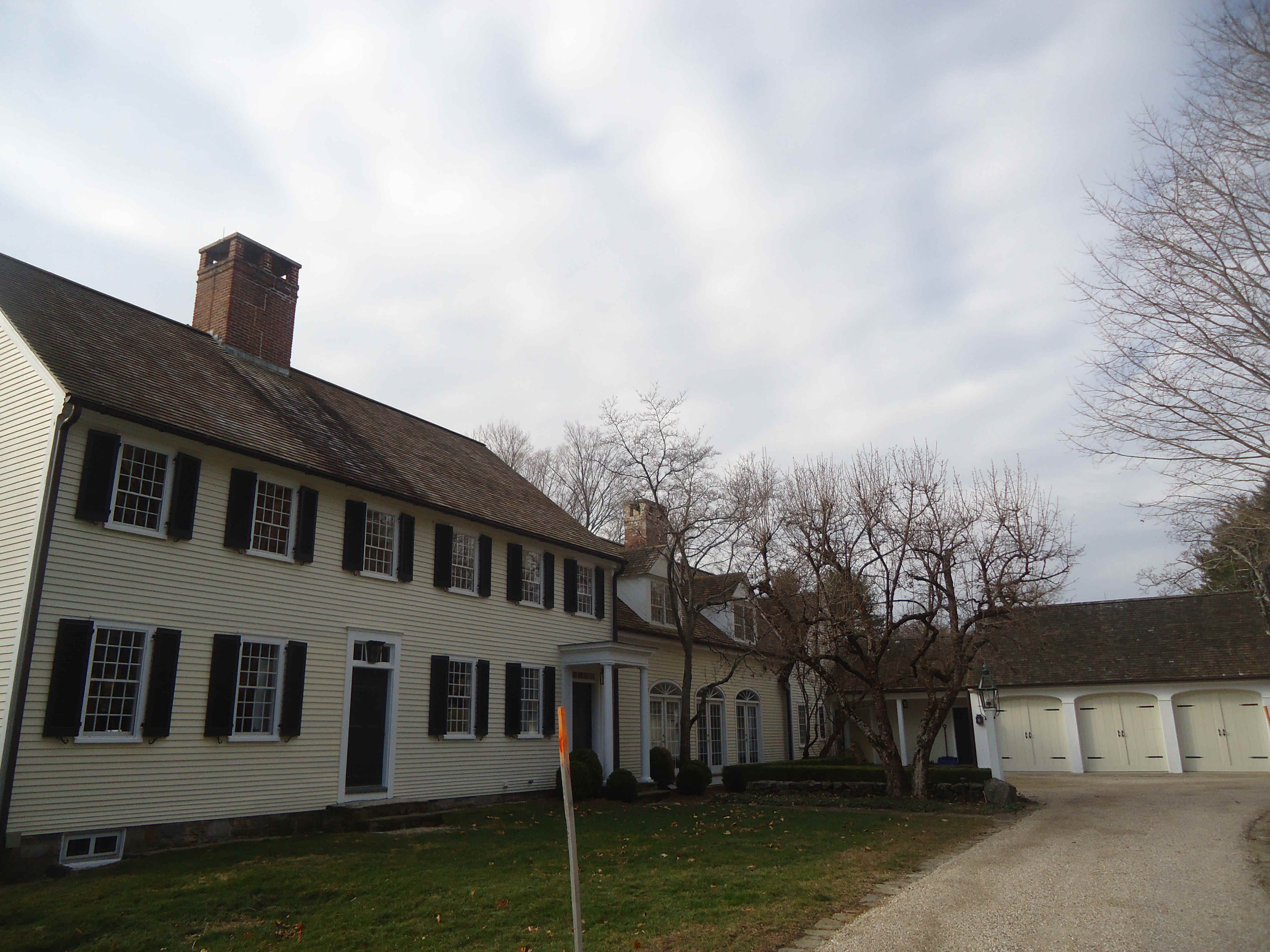 Building photograph for 125 TOWN LINE RD